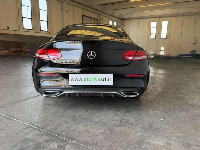 Usata Mercedes C220 Premium 194 CV (142 kW) 2022 Nero metallizzato Coupé