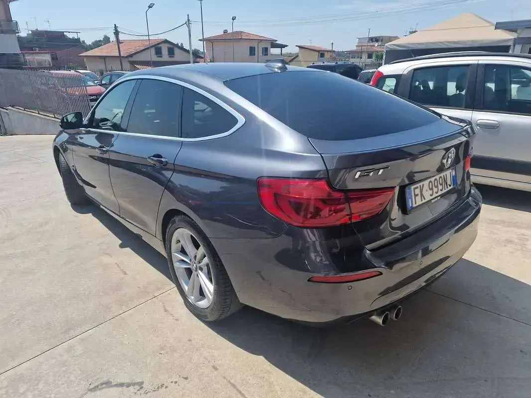 Usata BMW 320 190 CV (139 kW) 2017 Grigio Berlina
