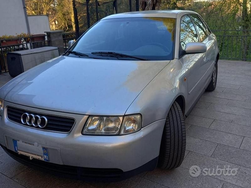 Usata Audi A3 Ambition 125 CV (91 kW) 2000 Grigio Utilitaria