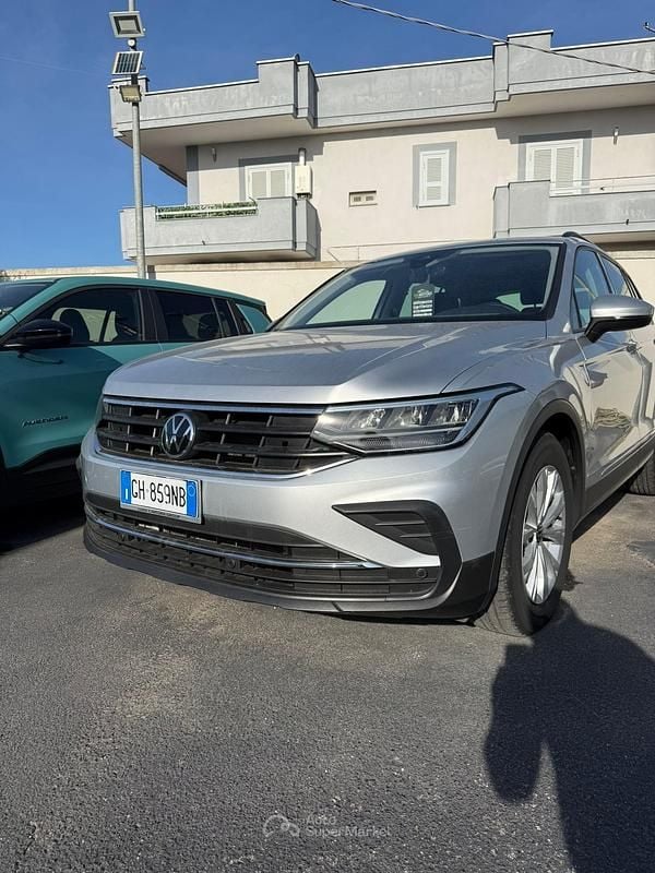 Gebraucht VW Tiguan 150 PS (110 kW) 2021 Grau SUV