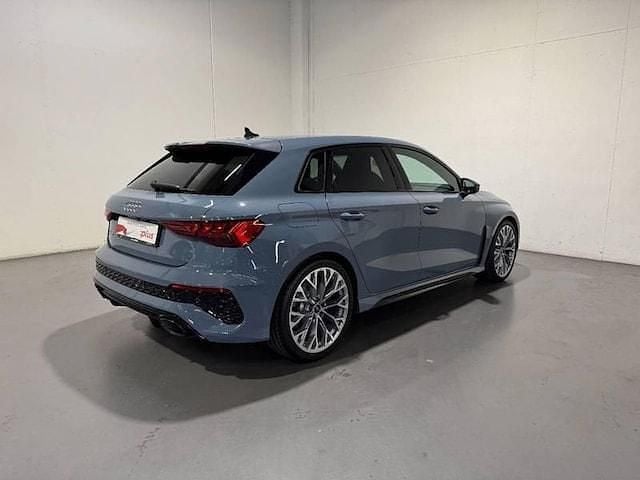 Usata Audi RS3 Sportback Ambiente 400 CV (294 kW) 2023 Grigio kemora metallizzato Utilitaria