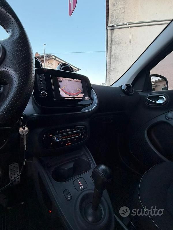 Usata Smart ForFour Superpassion 71 CV (52 kW) 2019 Nero Utilitaria