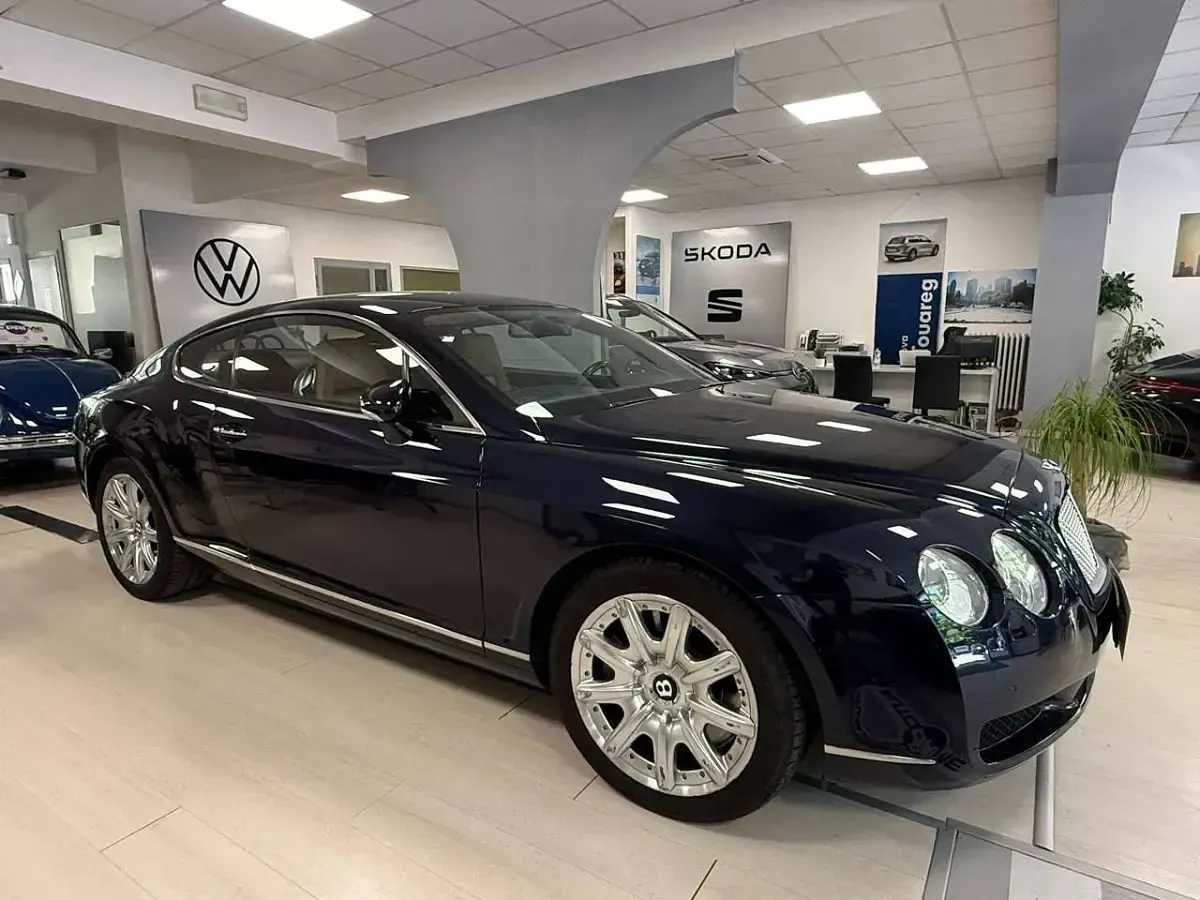 Usata Bentley Continental GT 559 CV (411 kW) 2005 Dark shappire metallizzato Coupé