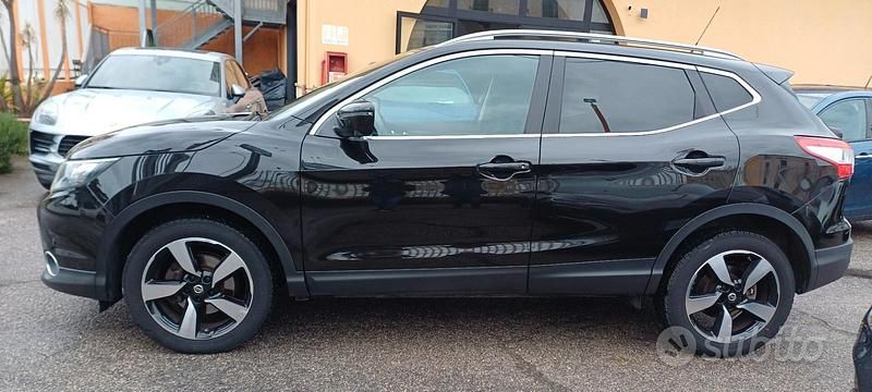 Usata Nissan Qashqai N-Connecta 110 CV (80 kW) 2016 Nero SUV