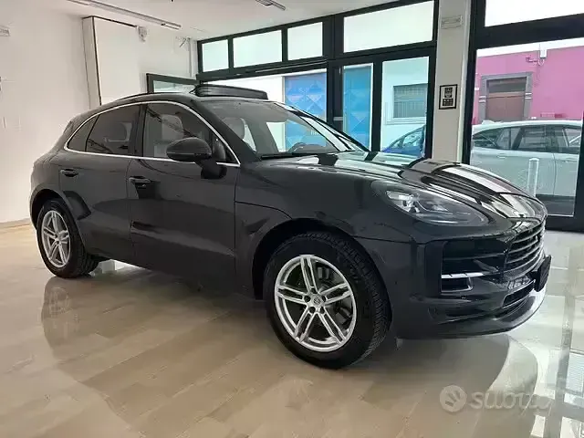 Usata Porsche Macan 246 CV (180 kW) 2021 Grigio SUV