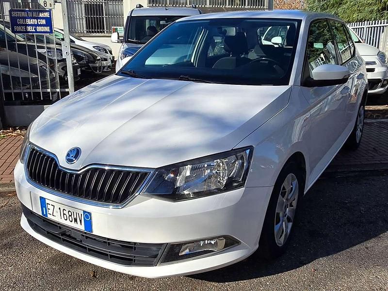 Bianco Usata 2015 Skoda Fabia Style Tre volumi | 6900 € (Buon prezzo) - Immagine 1/4