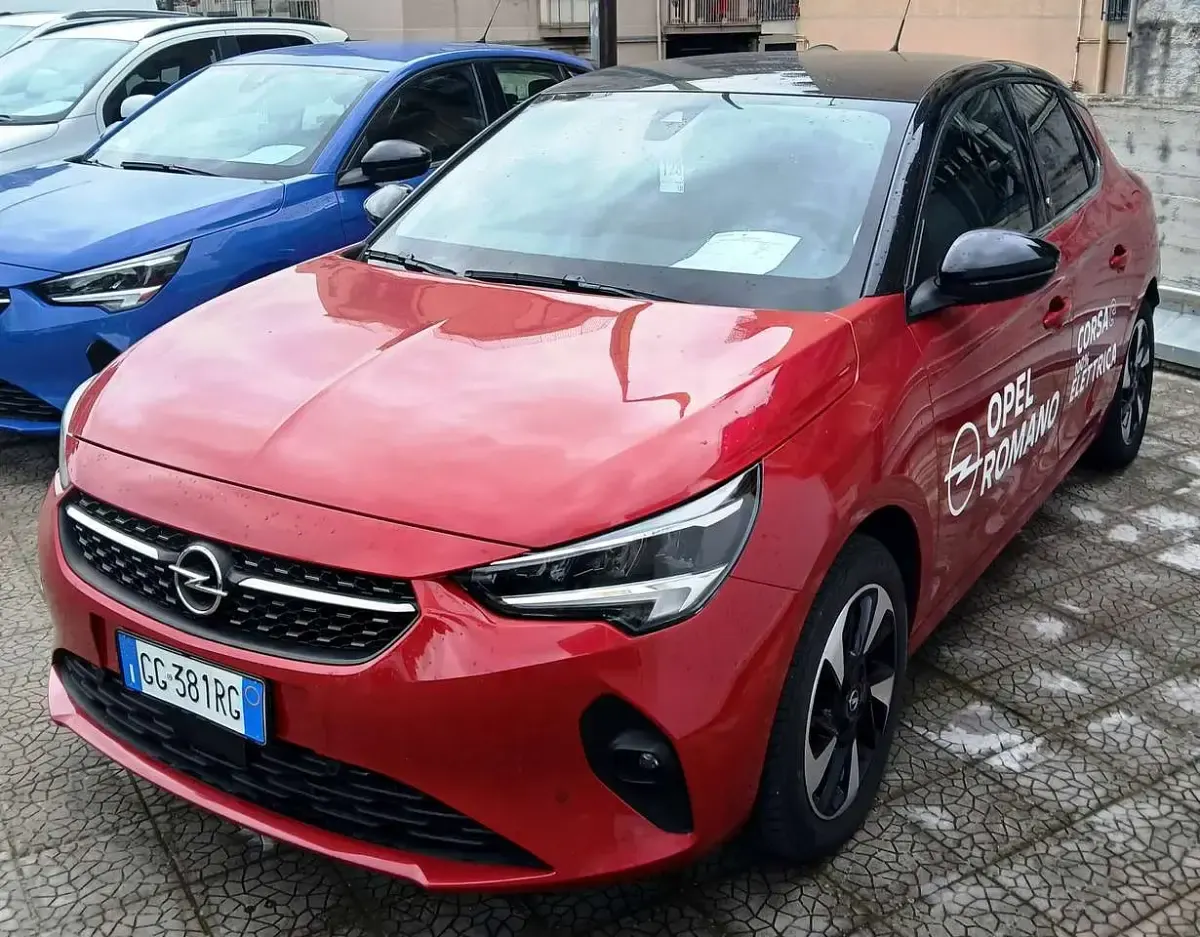 Usata Opel Corsa Elegance 56 kW (77 CV) 2021 Rosso Utilitaria