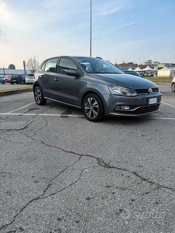 Usata VW Polo Business 75 CV (55 kW) 2017 Grigio Berlina