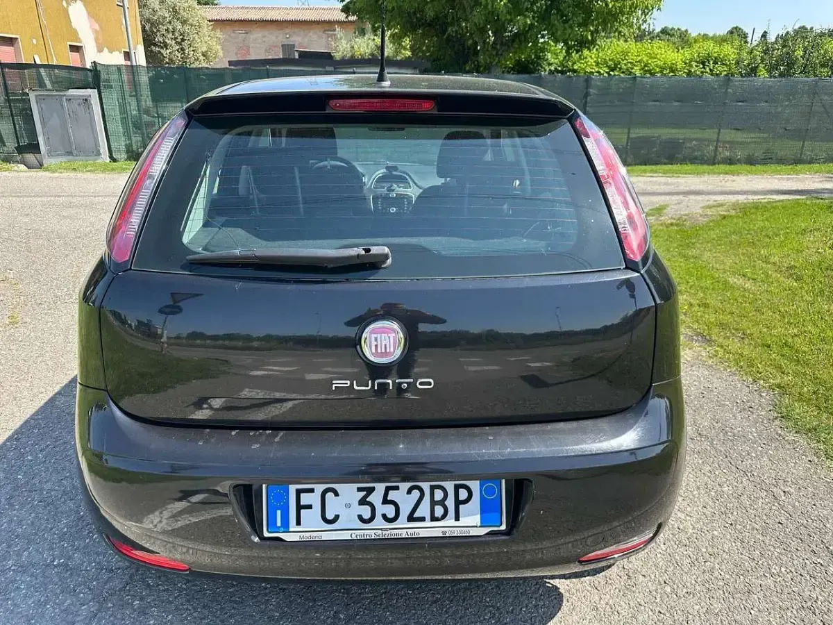 Usata Fiat Punto 69 CV (50 kW) 2014 Nero Utilitaria
