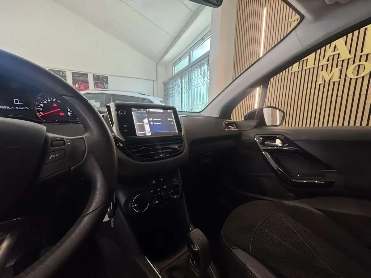 Usata Peugeot 208 Active 82 CV (60 kW) 2013 Other Utilitaria