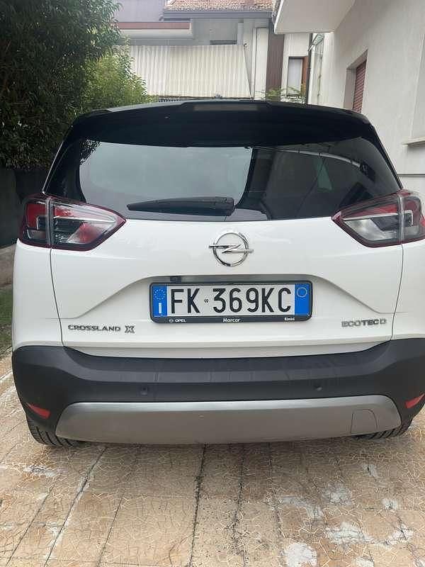 Usata Opel Crossland X Innovation 99 CV (72 kW) 2017 SUV
