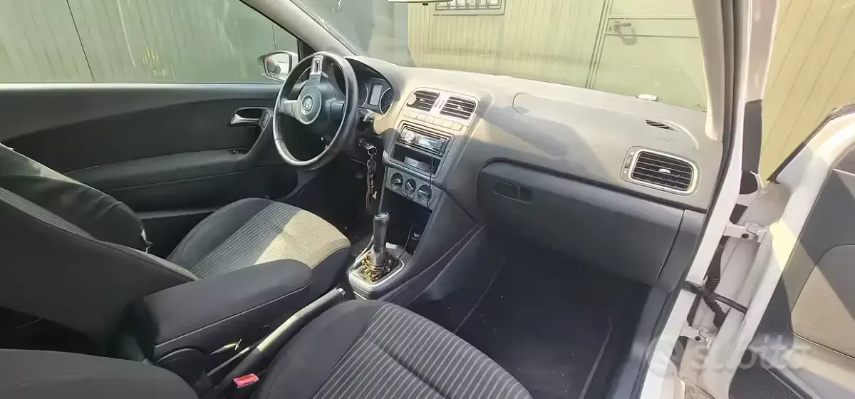Usata VW Polo Comfortline 90 CV (66 kW) 2011 Bianco Utilitaria