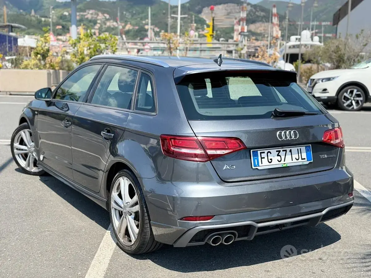 Usata Audi A3 S-line plus 150 CV (110 kW) 2016 Grigio Berlina