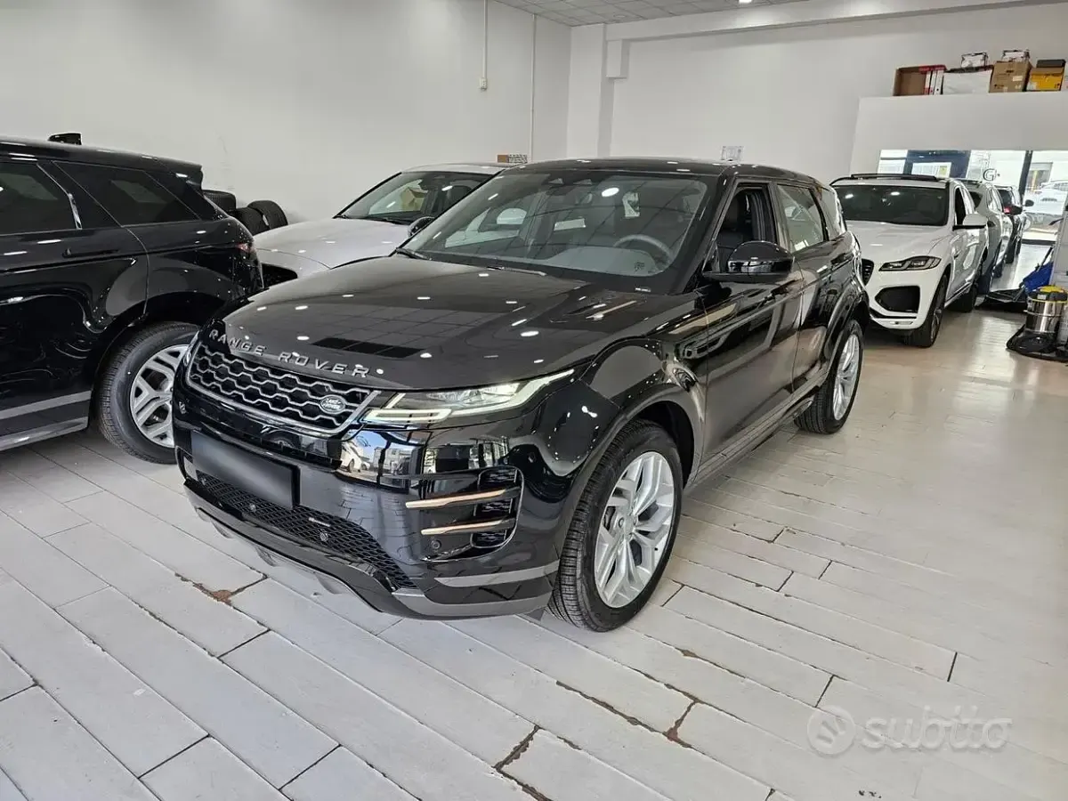 Usata Land Rover Range Rover evoque R-Dynamic 163 CV (119 kW) 2023 Santorini black SUV