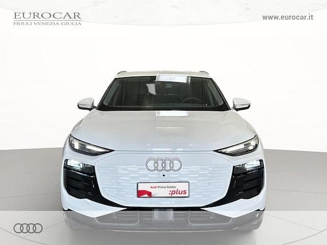 Usata Audi Q6 e-tron Advanced Plus 225 kW (306 CV) 2025 Bianco ghiacciaio metallizzato SUV