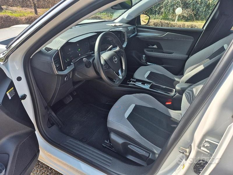 Usata Opel Mokka 56 kW (77 CV) 2021 Bianco SUV