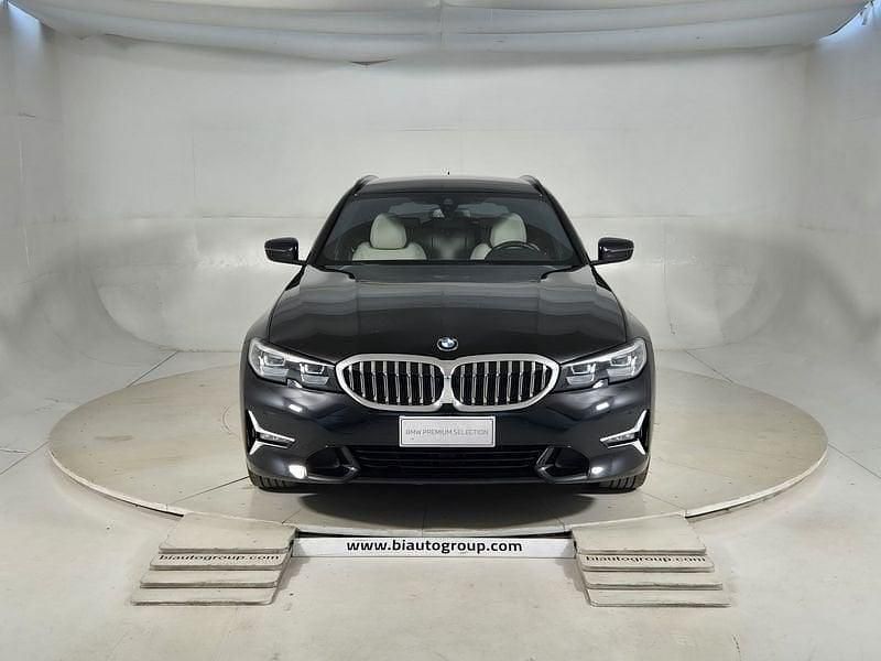 Usata BMW 320e Luxury Line 190 CV (139 kW) 2021 Nero Station wagon