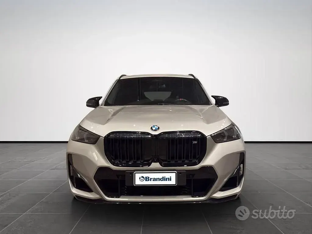 Usata BMW X1 Comfort Edition 300 CV (220 kW) 2023 Grigio SUV