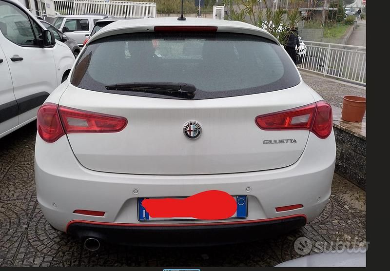 Usata Alfa Romeo Giulietta Exclusive 109 CV (80 kW) 2018 Bianco Berlina
