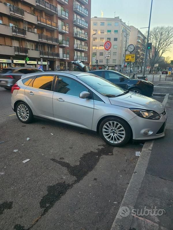 Usata Ford Focus 150 CV (110 kW) 2012 Grigio Berlina