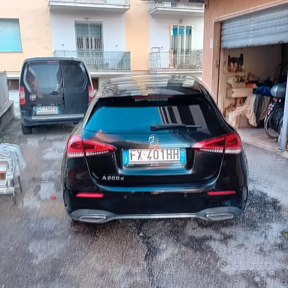 Usata Mercedes A200 150 CV (110 kW) 2019 Nero Berlina