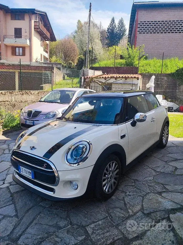 Usado Mini Cooper 136 HP (100 kW) 2015 Branco Citadino