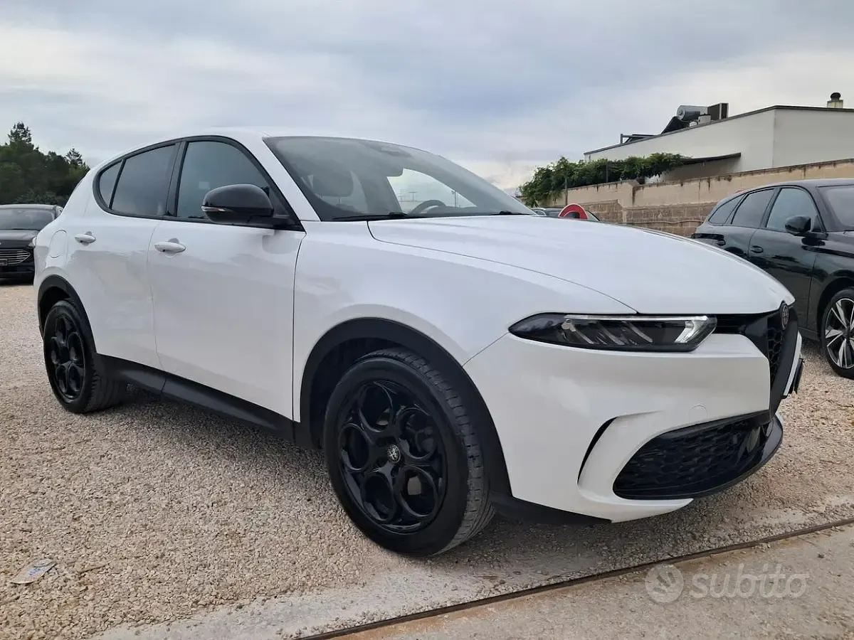 Usata Alfa Romeo Tonale Sprint 131 CV (96 kW) 2023 Bianco SUV