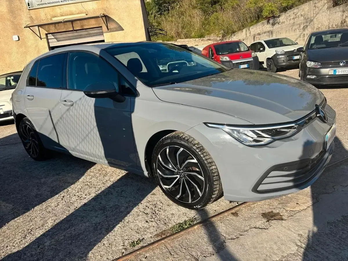 Usata VW Golf VIII Style 115 CV (84 kW) 2021 Grigio Berlina