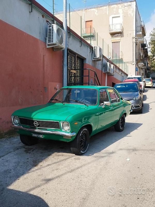 Usata Opel Ascona 1970 Verde Berlina