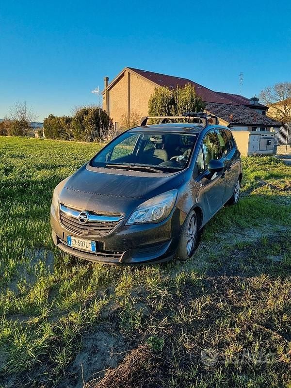 Usata Opel Meriva 120 CV (88 kW) 2014 Grigio Monovolume