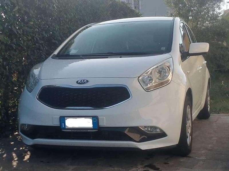 Bianco Usata 2015 Kia Venga Utilitaria | 6500 € (Buon prezzo) - Immagine 1/4
