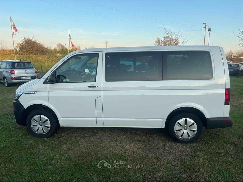 Usata VW Caravelle Trendline 110 CV (80 kW) 2023 Bianco Monovolume