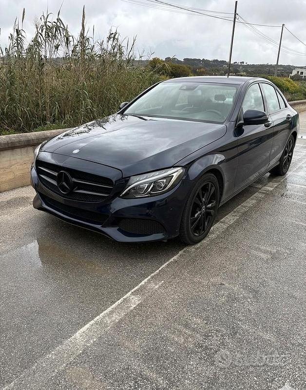 Usata Mercedes C220 Premium Plus 170 CV (125 kW) 2018 Blu Berlina