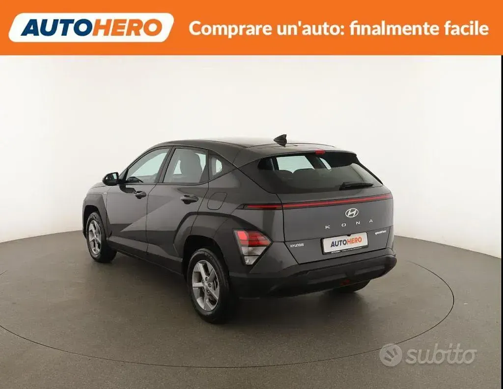 Usata Hyundai Kona 101 CV (74 kW) 2024 Grigio SUV