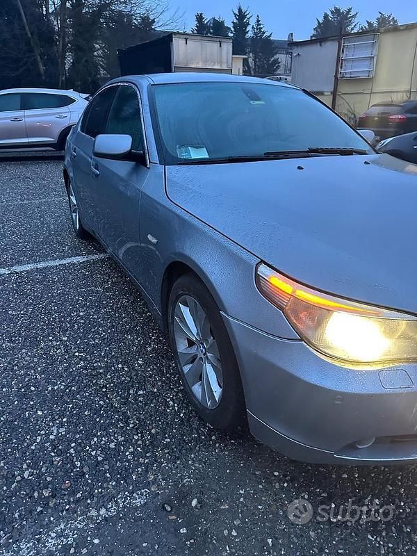 Usata BMW 530 218 CV (160 kW) 2004 Grigio Berlina