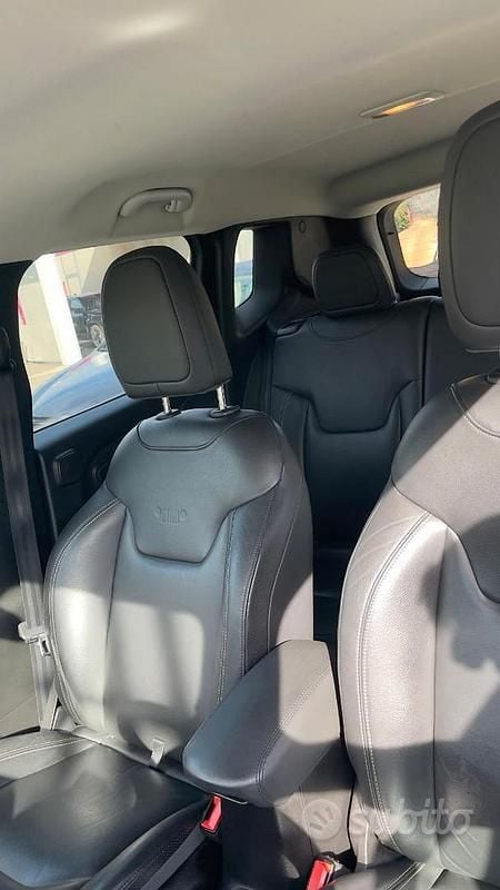 Usata Jeep Renegade Limited 140 CV (102 kW) 2017 SUV