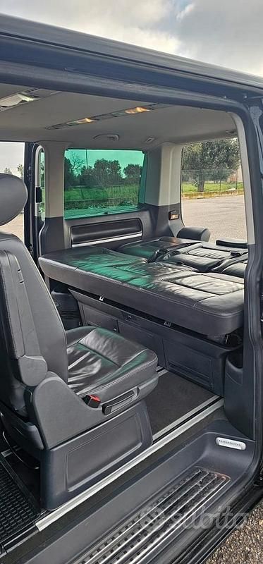 Usata VW T5 2011 Nero Furgone