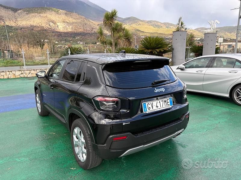Usata Jeep Avenger Altitude 101 CV (74 kW) 2024 Nero SUV