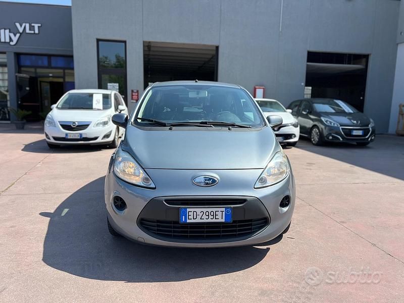 Usata Ford Ka Titanium 69 CV (50 kW) 2010 Grigio Utilitaria