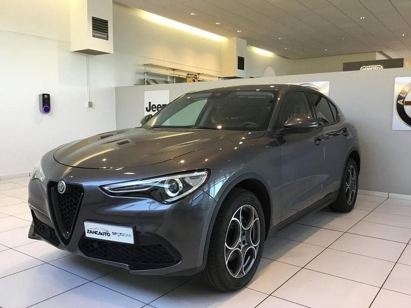 Usata Alfa Romeo Stelvio Super 210 CV (154 kW) 2019 Grigio vesuvio SUV