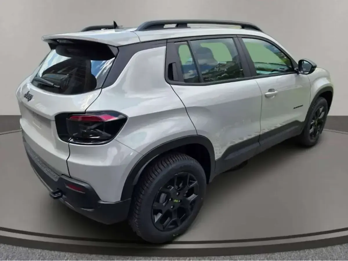 Nuova Jeep Avenger 136 CV (100 kW) 2026 Stone SUV