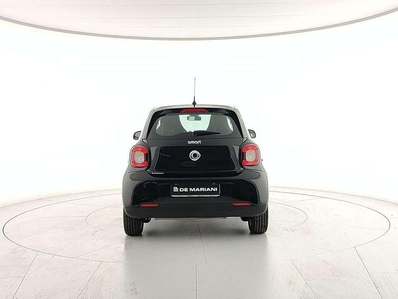Usata Smart ForFour 71 CV (52 kW) 2018 Nero Utilitaria