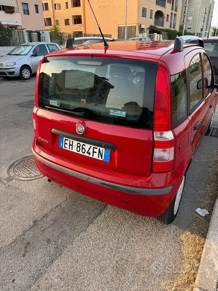 Usata Fiat Panda Dynamic 69 CV (50 kW) 2011 Rosso Utilitaria