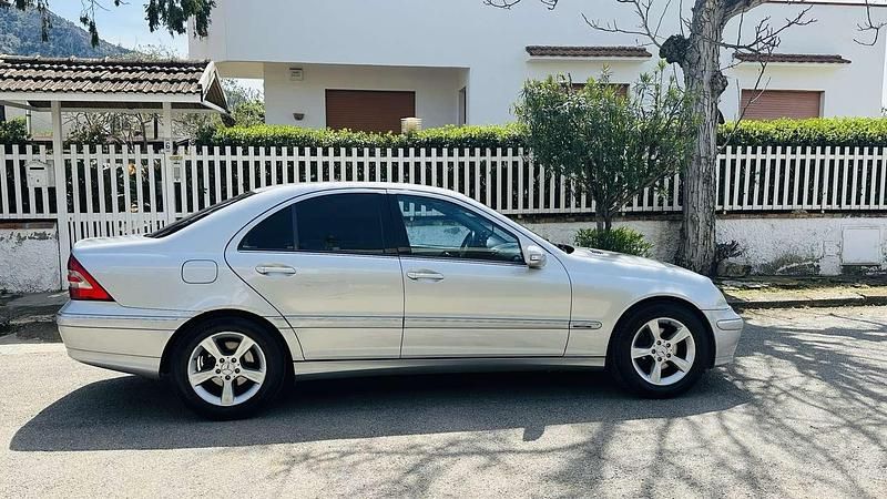 Usata Mercedes C220 150 CV (110 kW) 2004 Berlina