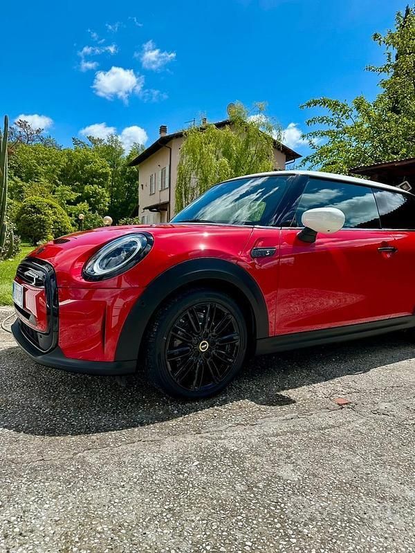 Usata Mini Cooper SE Classic 160 kW (218 CV) 2023 Utilitaria