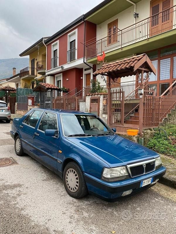 Usata Lancia Thema 117 CV (86 kW) 1991 Blu Berlina