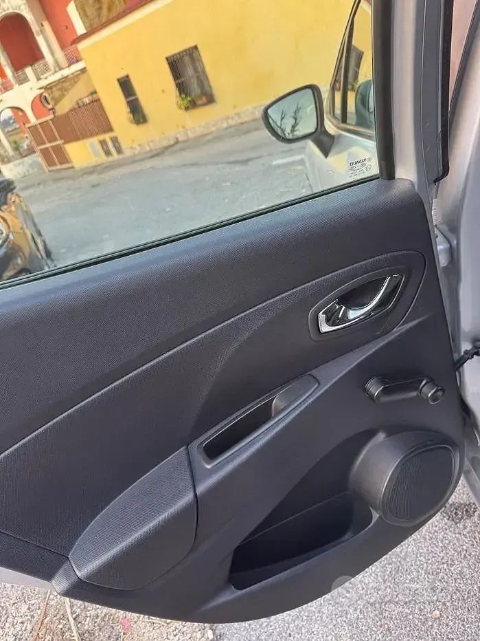 Usata Renault Clio IV 90 CV (66 kW) 2014 Berlina