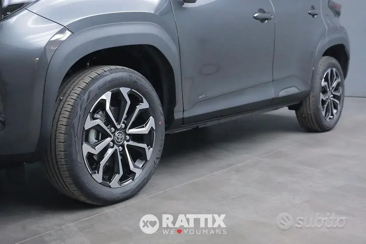 Nuova Toyota Yaris Cross Trend 92 CV (67 kW) 2026 Grigio SUV