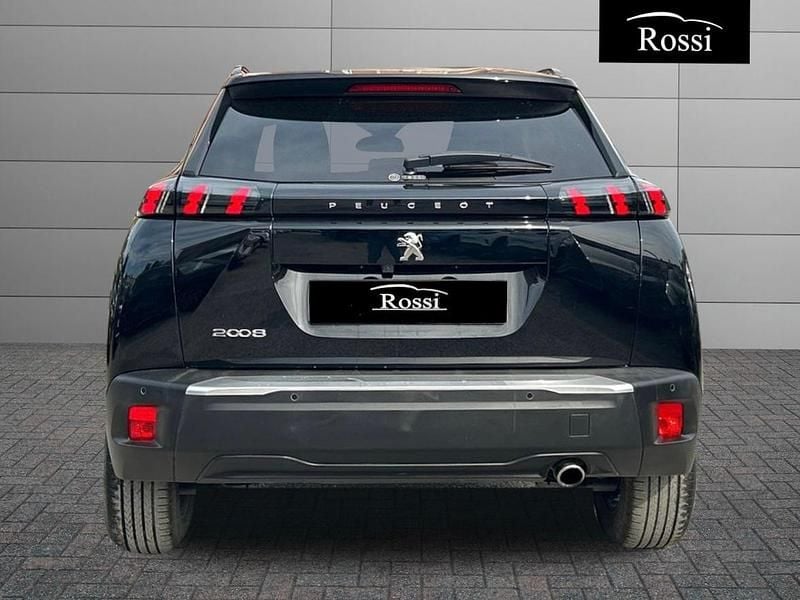 Usata Peugeot 2008 Allure 131 CV (96 kW) 2023 Arancio metallizzato SUV