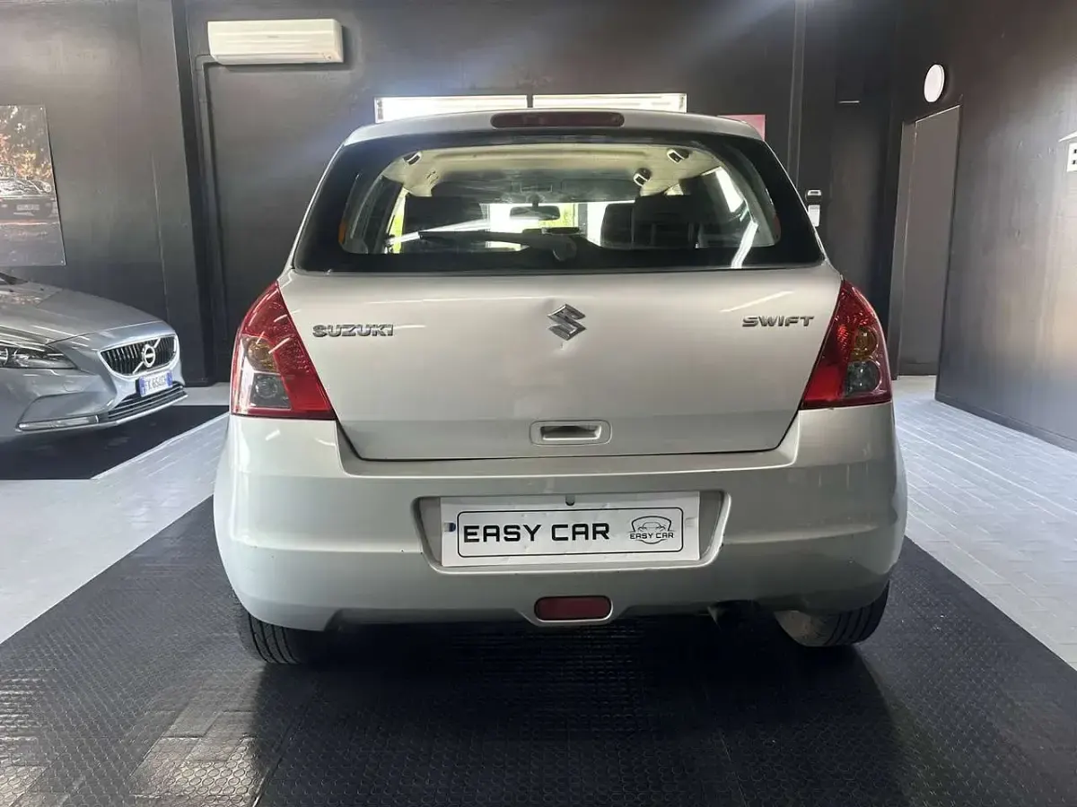 Usata Suzuki Swift GL 75 CV (55 kW) 2009 Argento Utilitaria